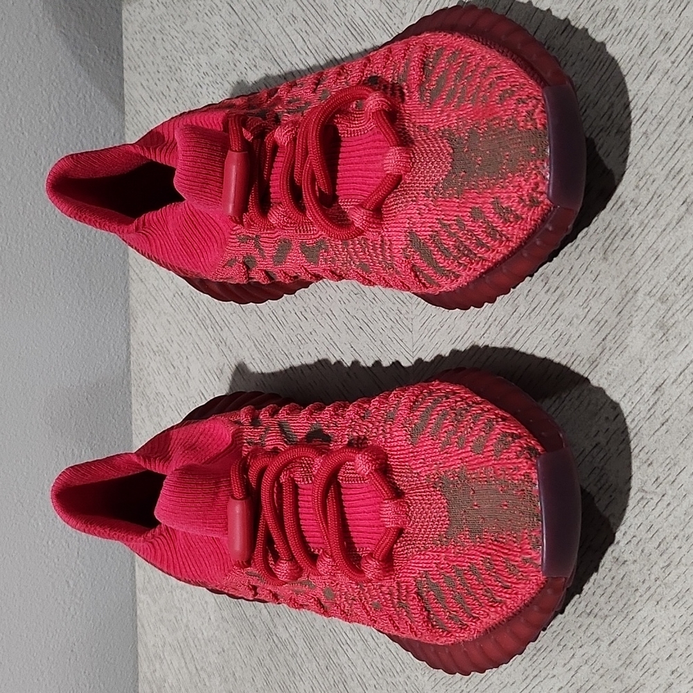 Adidas Yeezy - 350 V2 CMPCT